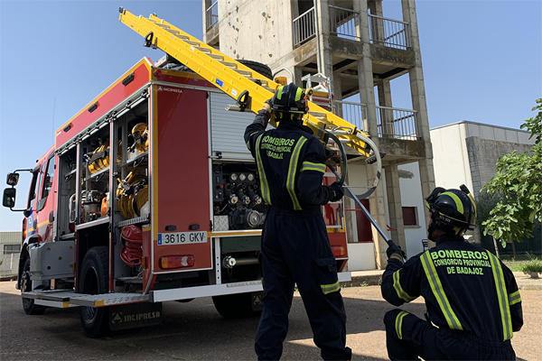 Camión bomberos y escalera - Academia online ECUB